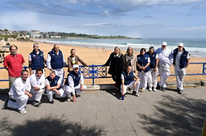  Alumnos del ‘Programa Experiencial I’ restaurarán las barandillas de la Primera de El Sardinero