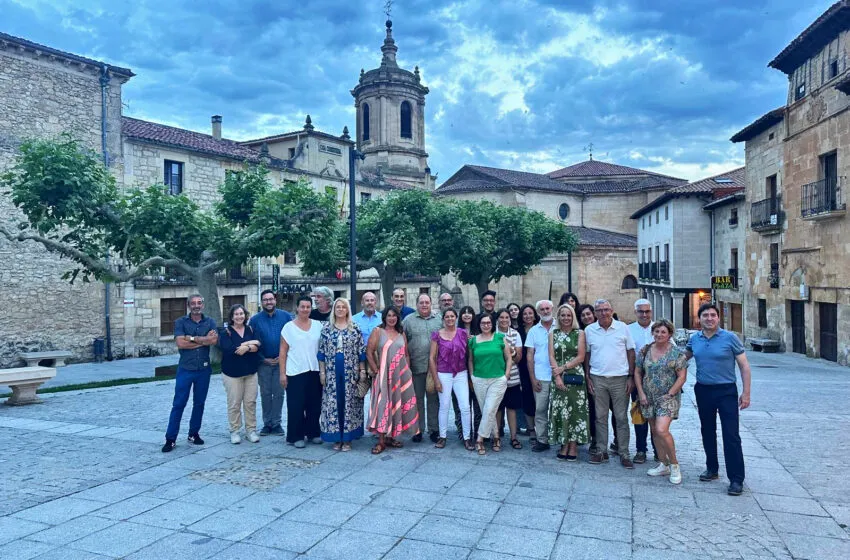  Santillana del Mar refuerza su apuesta por un turismo de calidad en el I Foro de la Red de Pueblos de Película