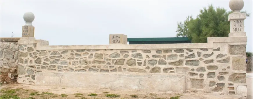 Noticias de Cantabria | El Cántabro | El Ayuntamiento restaura el reloj solar del Faro de Cabo Mayor