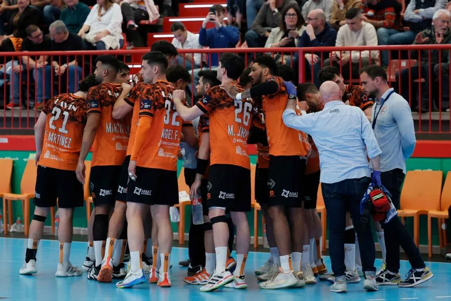 Noticias de Cantabria | El Cántabro | ¡El sueño europeo continúa! El Bathco BM Torrelavega solicita una invitación ('Wild Card') para jugar la EHF European League