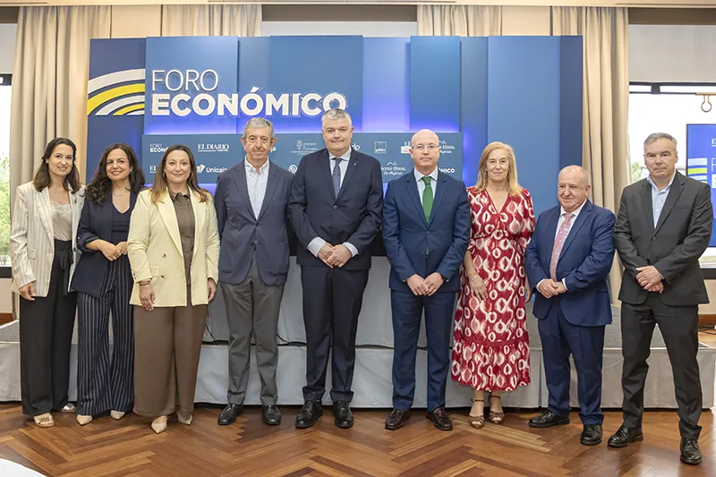 Luis Ángel Agüeros, ha defendido hoy, durante su intervención en el Foro Económico organizado por El Diario Montañés, que Cantabria avanza "en la senda correcta" (Foto: Emma Portillo)