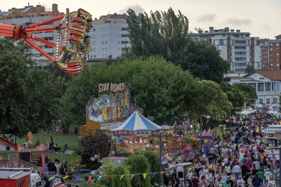 Noticias de Cantabria | El Cántabro | Camargo se prepara para acoger a miles de personas en una noche de San Juan con fuegos artificiales, hoguera y la Orquesta Panorama