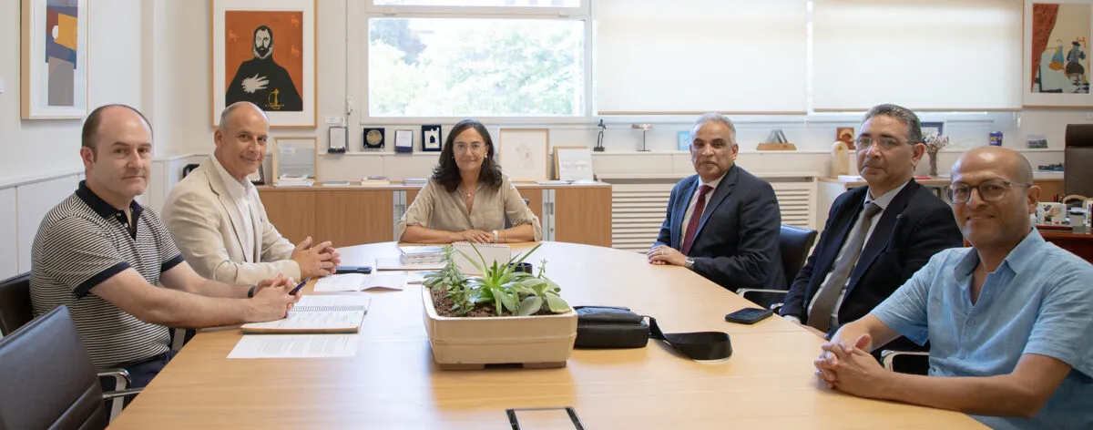 Noticias de Cantabria | El Cántabro | La rectora recibe a una delegación de la Universidad de Tanta, de Egipto