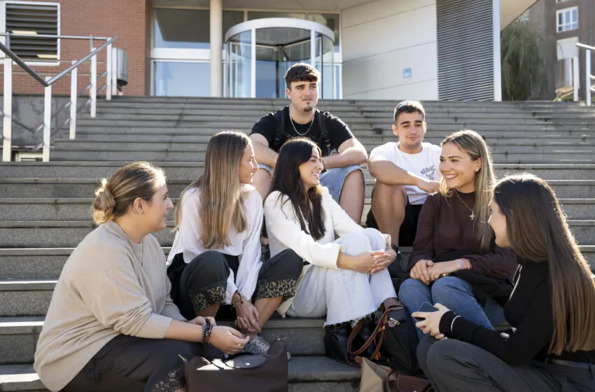 Noticias de Cantabria | El Cántabro | Elegir universidad: una decisión cada vez más difícil para las familias ante el aumento de costes y la incertidumbre laboral