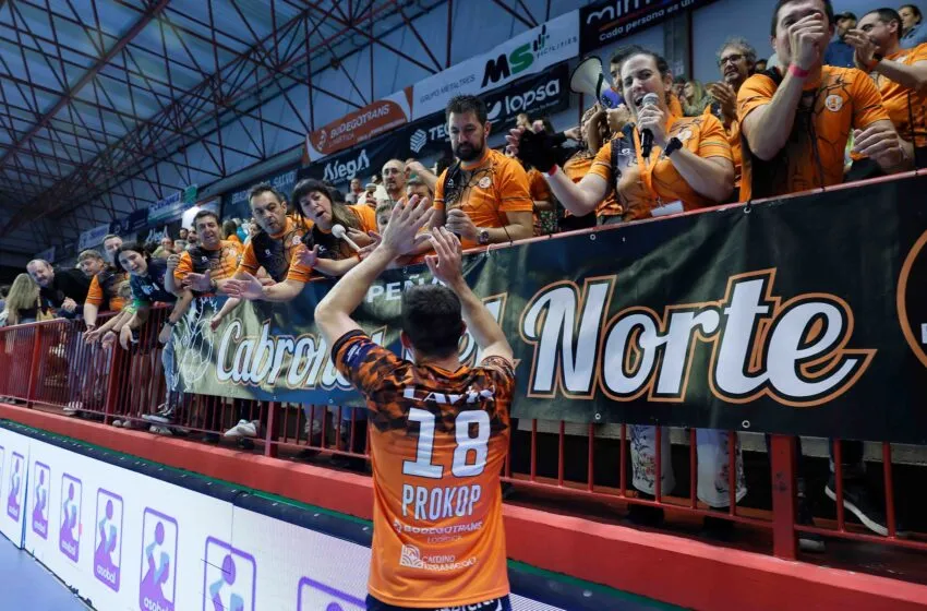 Noticias de Cantabria | El Cántabro | El Bathco BM Torrelavega lanza su campaña de socios con un guiño al habla cántabra: ‘Sincio de Naranja’