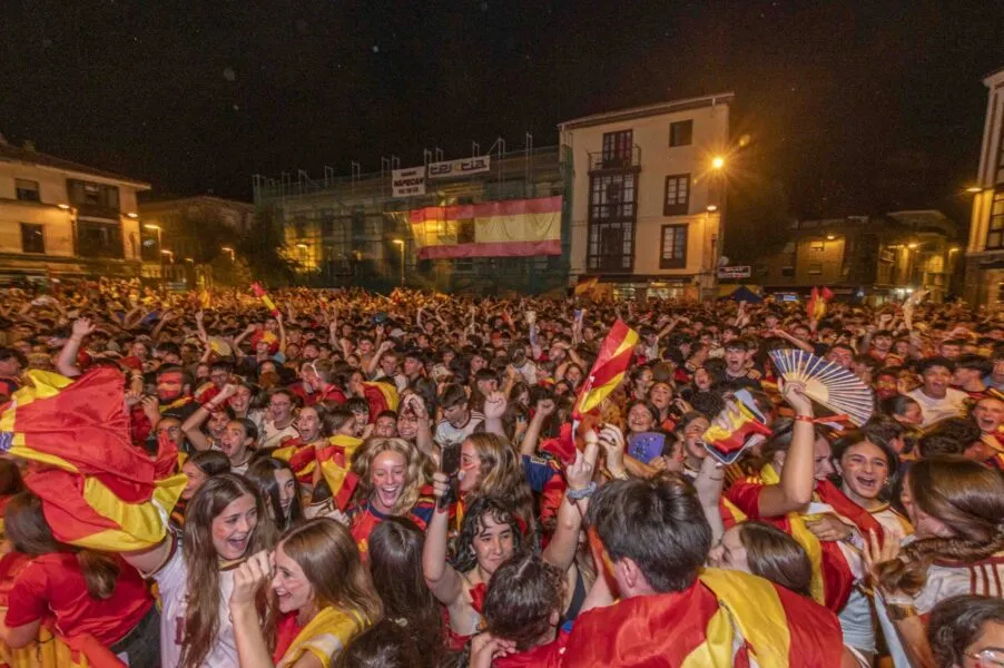 Noticias de Cantabria | El Cántabro | Más de 6.000 personas celebraron en Torrelavega el segundo Mundial de España