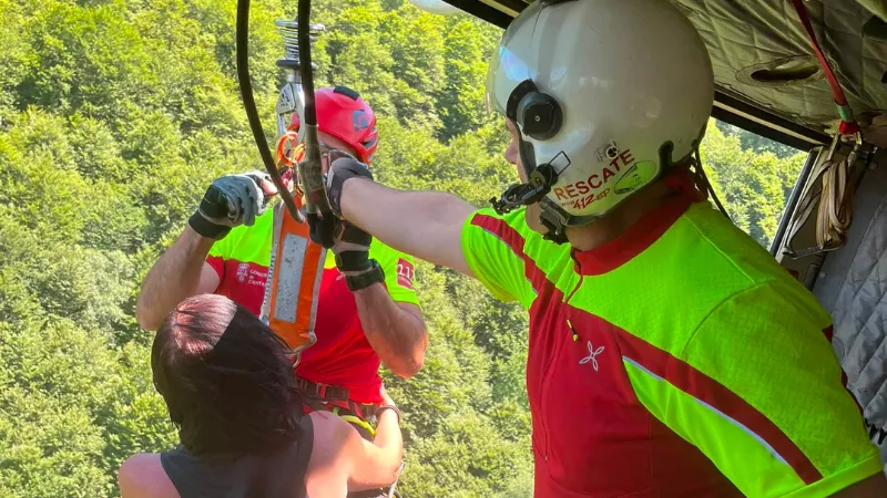 Noticias de Cantabria | El Cántabro | Dos rescates de montaña en Cantabria en una misma jornada movilizan al helicóptero medicalizado del Gobierno regional