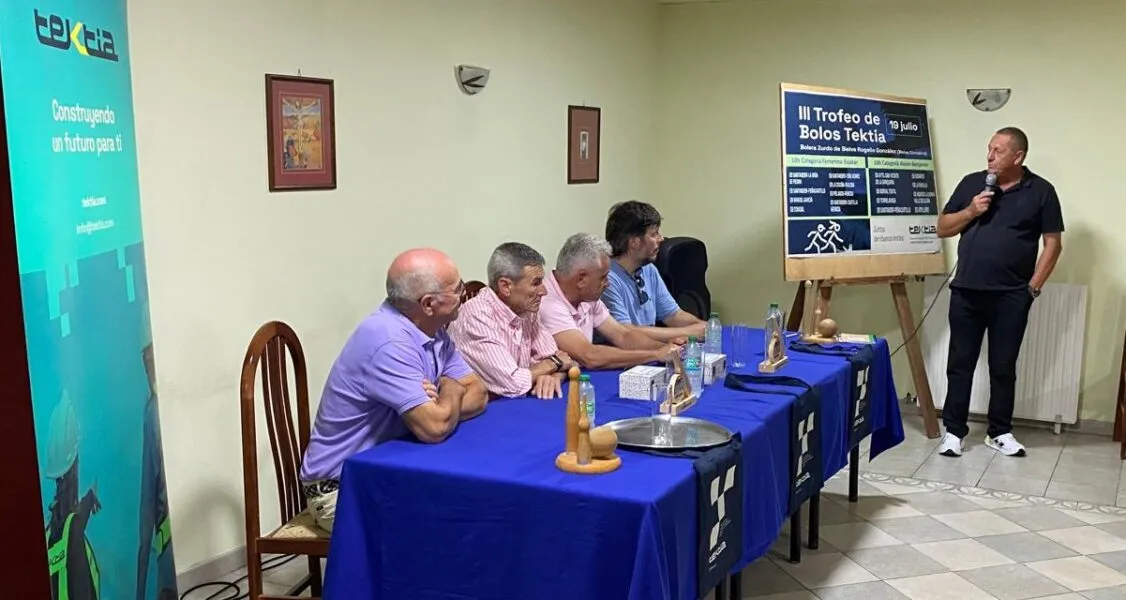 Noticias de Cantabria | El Cántabro | El futuro de los bolos cántabros se cita en Bielva: presentado el III Trofeo Tektia con más de una decena de escuelas participantes