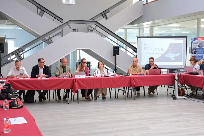 La consejera de Presidencia, Isabel Urrutia, ha presidido la reunión del CECOP, que ha contado con una amplia asistencia (FOTO: Rául Lucio)