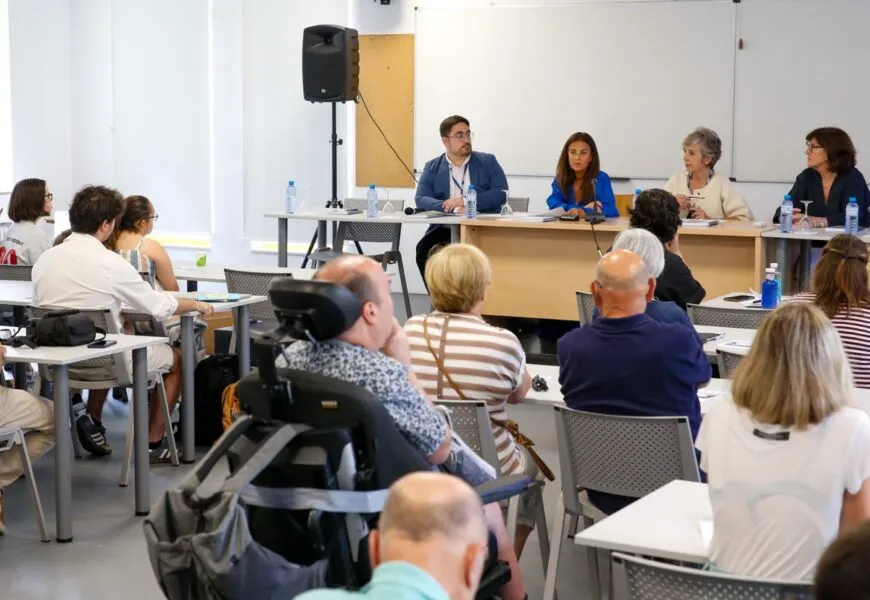 La consejera, en la apertura de la Jornada (Foto: Lara Revilla)