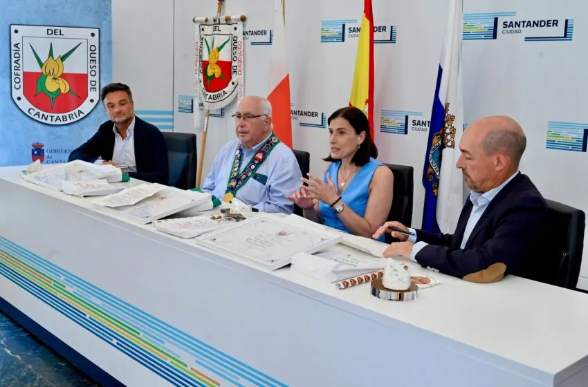 Noticias de Cantabria | El Cántabro | La alcaldesa entrega los premios de la 37 edición de la Cata Internacional de Quesos Azules