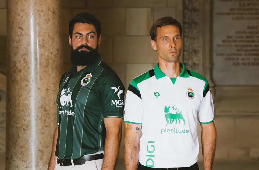 Noticias de Cantabria | El Cántabro | El Racing presenta sus nuevas equipaciones para el regreso a Primera División con un marcado estilo retro