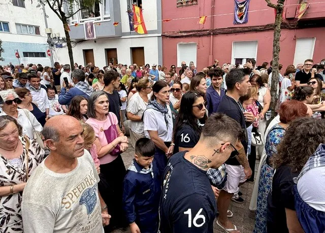 Noticias de Cantabria | El Cántabro | La alcaldesa comparte con los vecinos del Barrio Pesquero el día grande de la Virgen del Carmen
