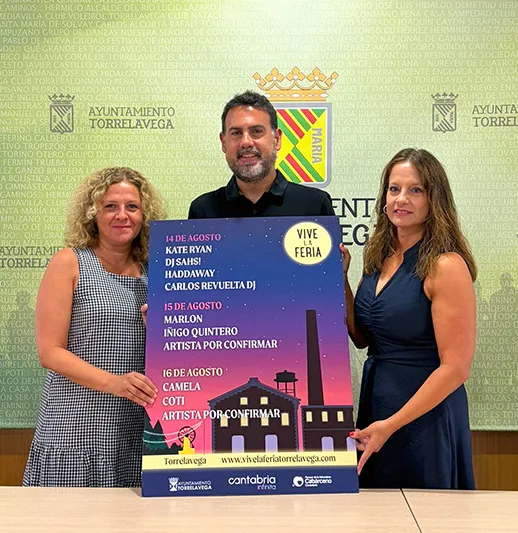 De izquierda a derecha, la concejala de Festejos de Torrelavega, Patricia Portilla; el director de MG Producciones Consort Music, Manuel Gutiérrez, y la directora de Cantur, Inés Mier. (Foto: Oficina de Comunicación)