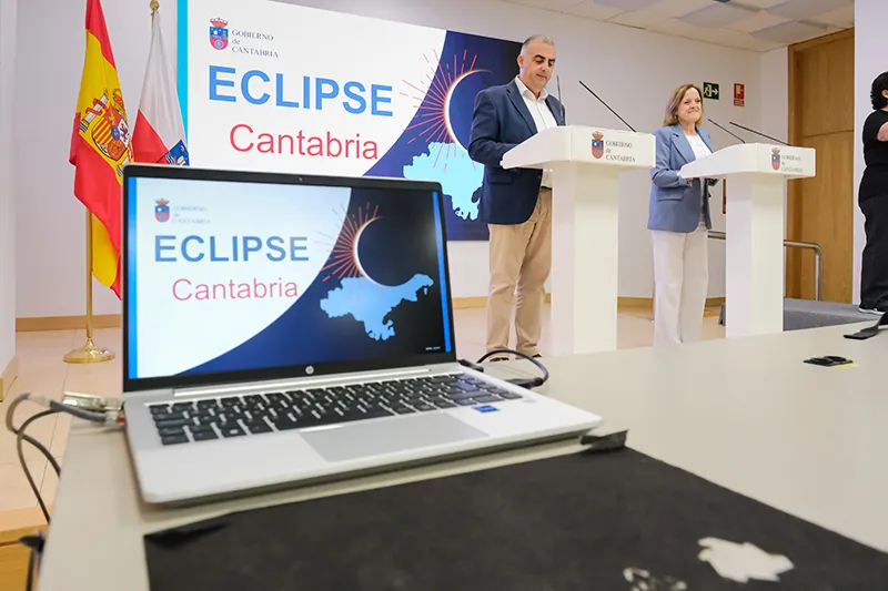 Los consejeros Isabel Urrutia y Roberto Media han comparecido en rueda de prensa para dar a conocer los detalles del dispositivo (Foto: Raúl Lucio)