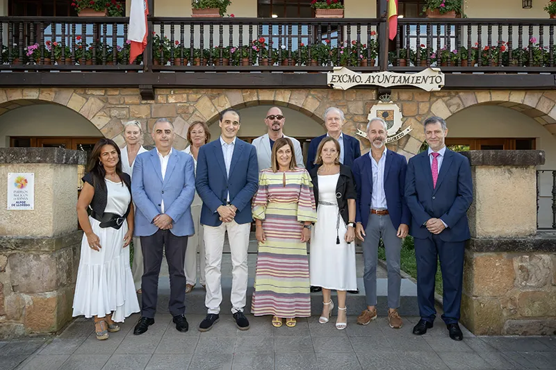 Reunión del Consejo de Gobierno celebrada en Alfoz de Lloredo. (Foto: José Cavia)