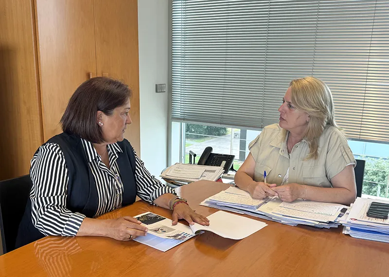 De izquierda a derecha, Rosa Fernández y María Jesús Susinos (Foto: Lara Revilla)