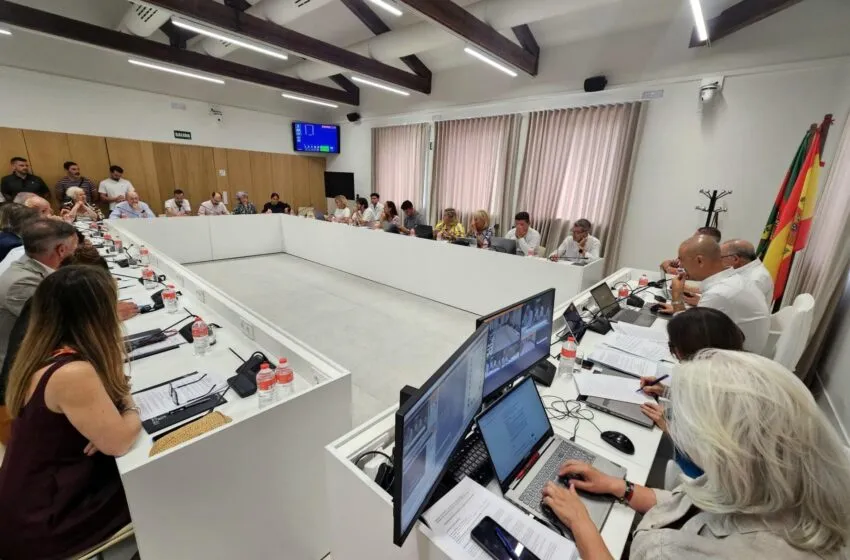 Noticias de Cantabria | El Cántabro | El Pleno insta al Gobierno de Cantabria a mantener las aulas de 2 años y aprueba el convenio para renovar la cubierta de La Habana Vieja