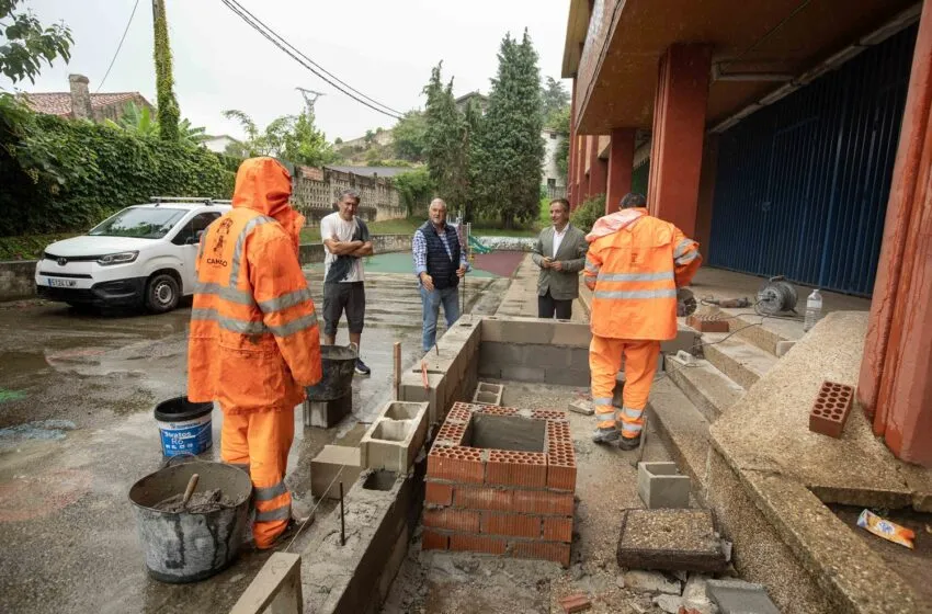 Noticias de Cantabria | El Cántabro | El colegio Mateo Escagedo Salmón de Cacicedo avanza en accesibilidad con la construcción de una rampa adaptada