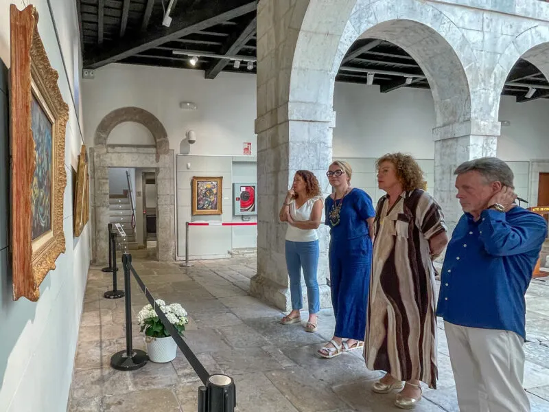Noticias de Cantabria | El Cántabro | Comillas inaugura una exposición dedicada a Eduardo Pisano en el Centro Cultural El Espolón