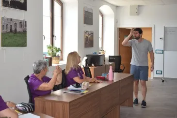  Participantes en el Programa experiencial de empleo ‘La Vidriera’ finalizan su capacitación profesional en atención sociosanitaria con un Curso de nivel A1 de Lengua de Signos