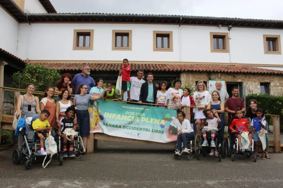Noticias de Cantabria | El Cántabro | Casares visita en el CIFP La Granja de Heras a los niños y niñas del programa ‘Vacaciones en Paz’