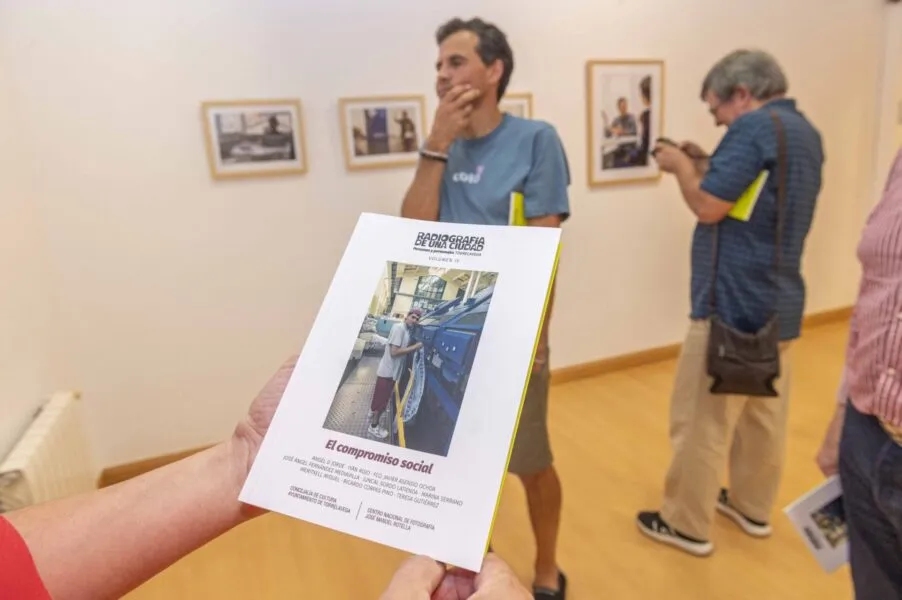 Noticias de Cantabria | El Cántabro |  ‘Radiografías de una ciudad’ ofrecerá el 27 de agosto una visita guiada con varios de los autores de la exposición