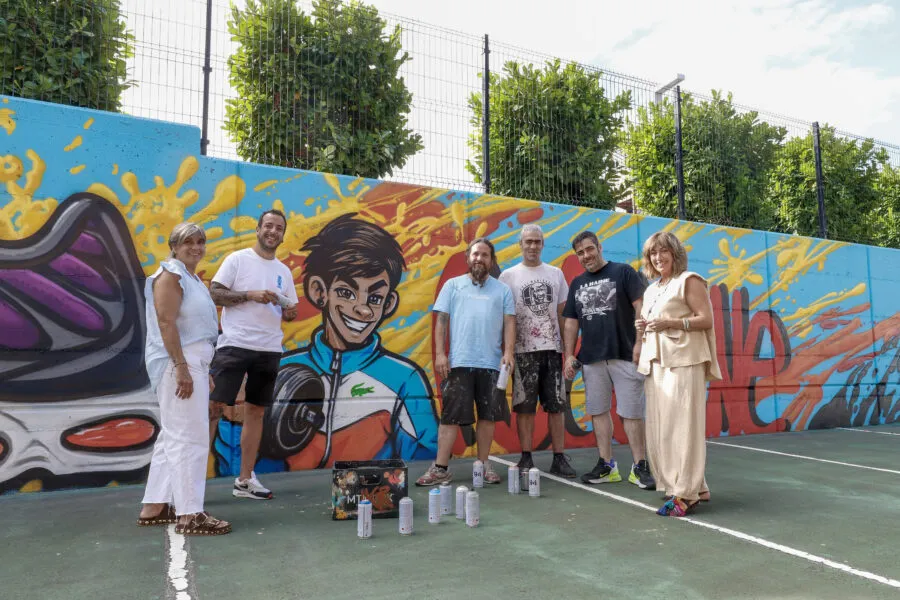 Noticias de Cantabria | El Cántabro | Polanco homenajea a Carlos Cubillas, ‘Posa’, con un gran mural de 300 metros cuadrados