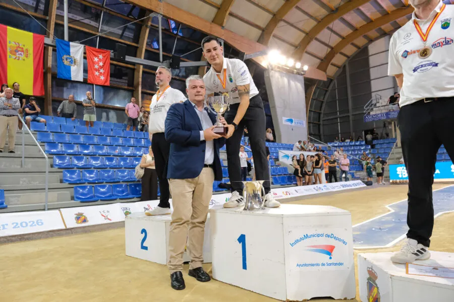 Noticias de Cantabria | El Cántabro | Víctor González se proclama campeón de España en el concurso que clausura la Semana Bolística de Santander