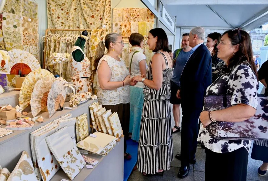 Noticias de Cantabria | El Cántabro | Santander inaugura la XVI Feria de Artesanía, que reúne en la Plaza Porticada 33 puestos