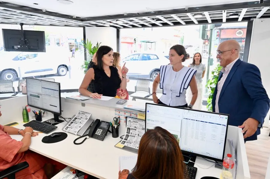 Noticias de Cantabria | El Cántabro | La nueva oficina de atención al ciudadano del servicio de limpieza abre sus puertas