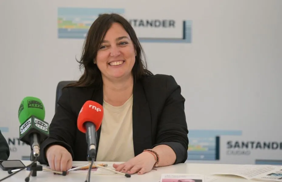 Noticias de Cantabria | El Cántabro | La Fábrica de Creación organiza un taller de cianotipia con la artista María Baoli
