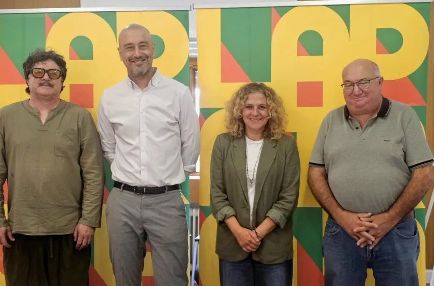 Noticias de Cantabria | El Cántabro | La Gala Floral contará este año con ‘Transmítelo’, una carroza realizada en Torrelavega que recupera la presencia local después de 25 años