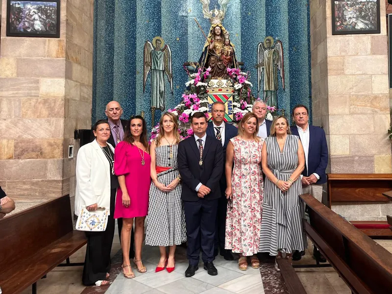 El consejero del Gobierno, junto a otras autoridades asistentes a la celebración religiosa