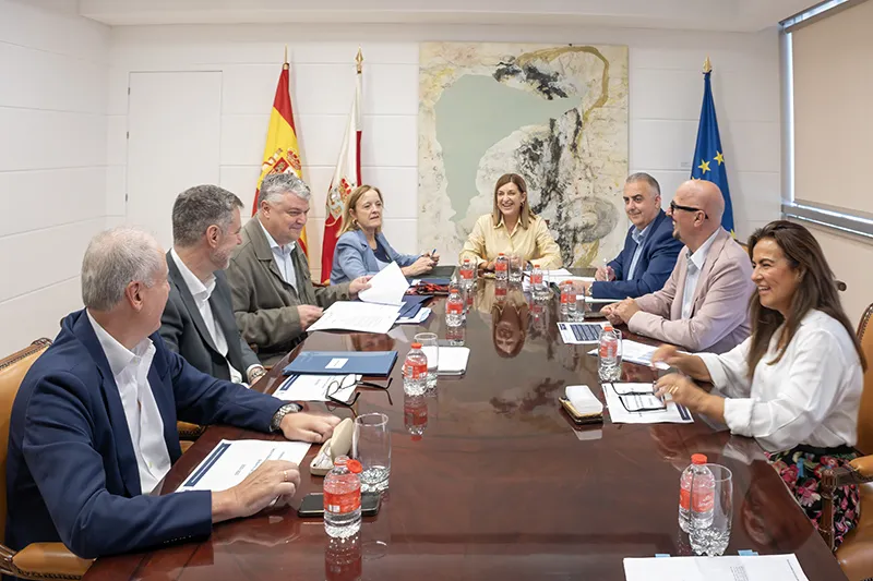 Imagen de la reunión de hoy del Consejo de Gobierno de Cantabria (FOTO: José Cavia)