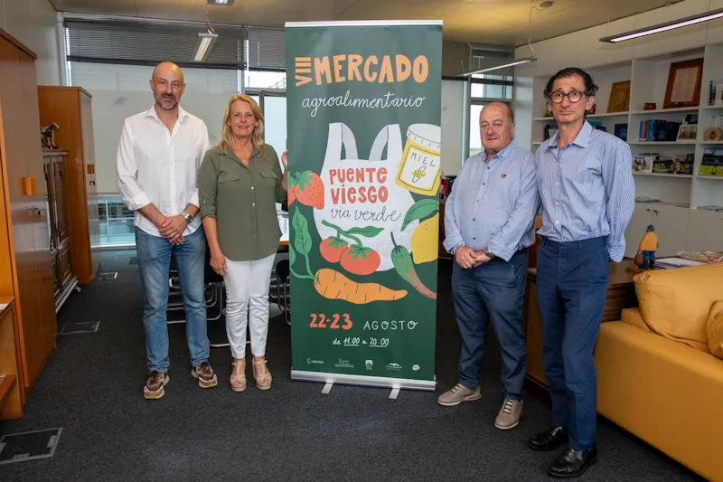 De izauierda a derecha: Óscar Villegas, María Jesús Susinos, Ángel Sainz y Alfredo Álvarez durante la presentación de la edición de este año. (Foto: Miguel López).