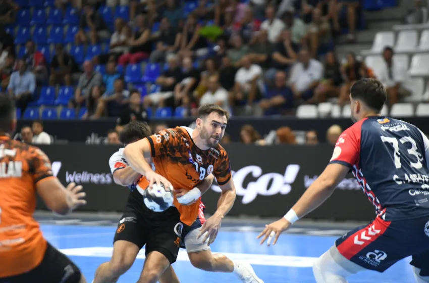 Noticias de Cantabria | El Cántabro | El Bathco BM Torrelavega busca ante Nava su primera victoria de la temporada