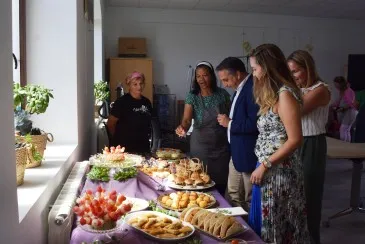 Noticias de Cantabria | El Cántabro | Participantes en el VII Programa AME de Piélagos se inician en la técnica del catering creativo como trampolín hacia el empleo en el sector de la restauración