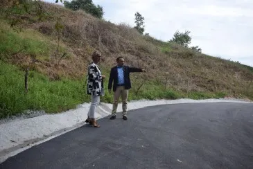 Noticias de Cantabria | El Cántabro | Piélagos invierte más de 100.000 euros garantizando “de forma definitiva” el acceso de los vecinos del Barrio San Pedro en Vioño a sus viviendas coincidiendo con episodios de fuertes lluvias