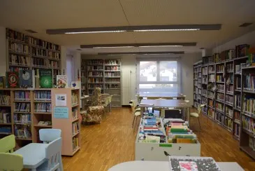  La Biblioteca municipal de Mortera arranca el curso escolar 2026-2027 con una veintena de novedades para sus lectores