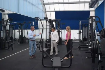 Noticias de Cantabria | El Cántabro | Piélagos invertirá 40.000 euros en la instalación de toldos eléctricos en el gimnasio municipal de Renedo para combatir el problema de las altas temperaturas que no solucionó la nueva cubierta instalada la pasada legislatura