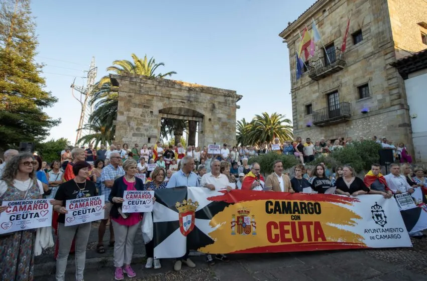  Un millar de camargueses muestran su apoyo a Ceuta y reivindican que “su frontera es la frontera de todos”