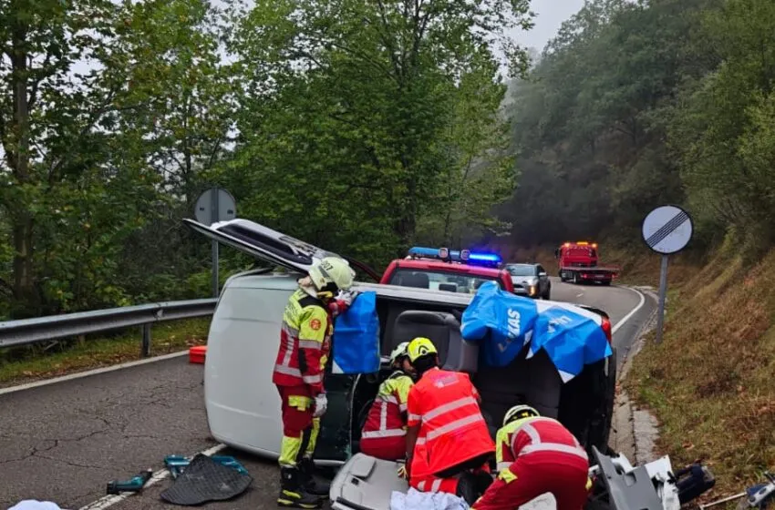 Noticias de Cantabria | El Cántabro | Herida una mujer tras salirse de la carretera y volcar en Cabuérniga