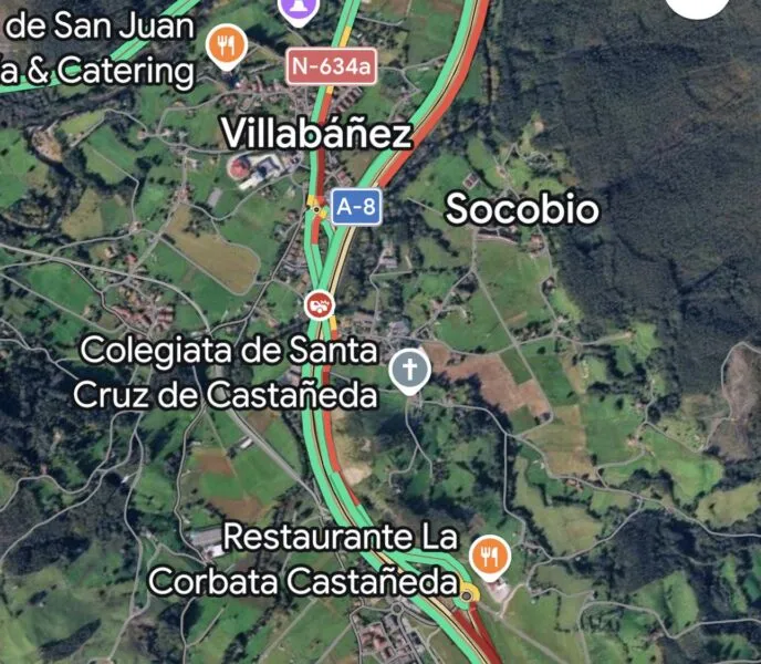Noticias de Cantabria | El Cántabro | Un fallecido y un herido leve tras chocar un camión contra un vehículo detenido en la A-8 en Castañeda