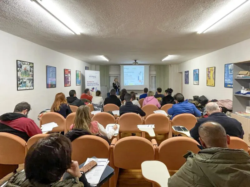 Noticias de Cantabria | El Cántabro | Polanco abre un aula permanente para aprender a usar la inteligencia artificial en la vida diaria