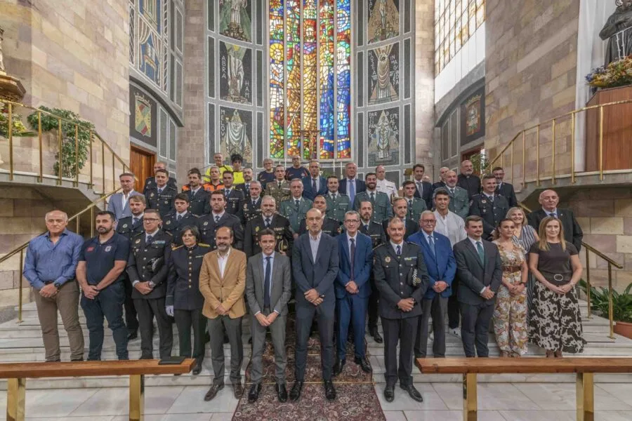 Noticias de Cantabria | El Cántabro | Torrelavega reconoce la labor y el compromiso de la Policía Local en la festividad de San Miguel Arcángel