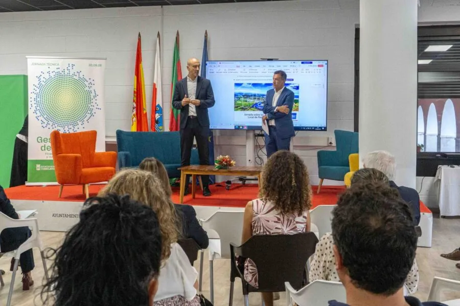 Noticias de Cantabria | El Cántabro | Torrelavega reúne a administraciones y expertos para analizar los retos de la gestión local de residuos