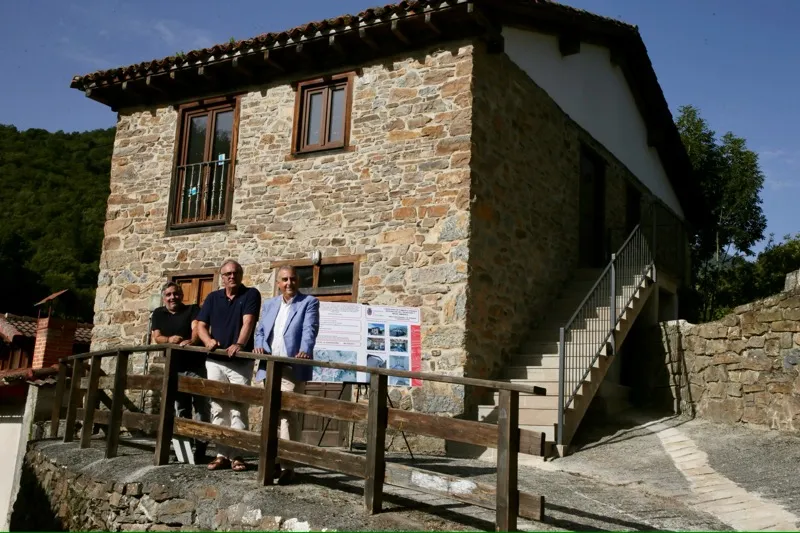 Roberto Media junto a Gregorio Alonso y Carlos Montes (Foto: Nacho Romero)