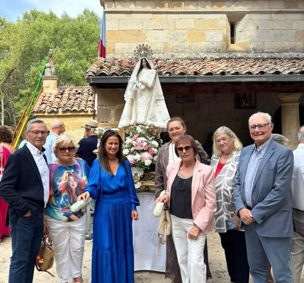  Gómez del Río celebra la festividad de la Virgen de La Velilla, en Valderredible, con los mayores del municipio