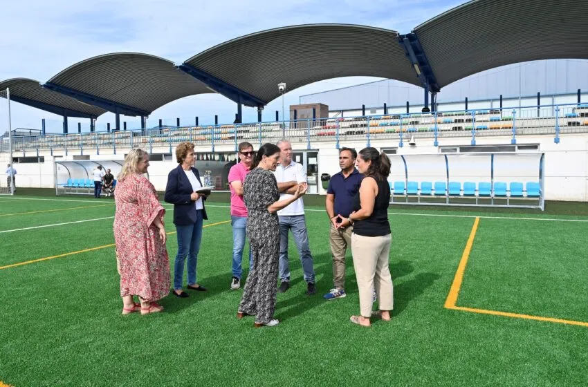 Noticias de Cantabria | El Cántabro | Gema Igual inaugura las obras de renovación del campo de fútbol Vicente Miera